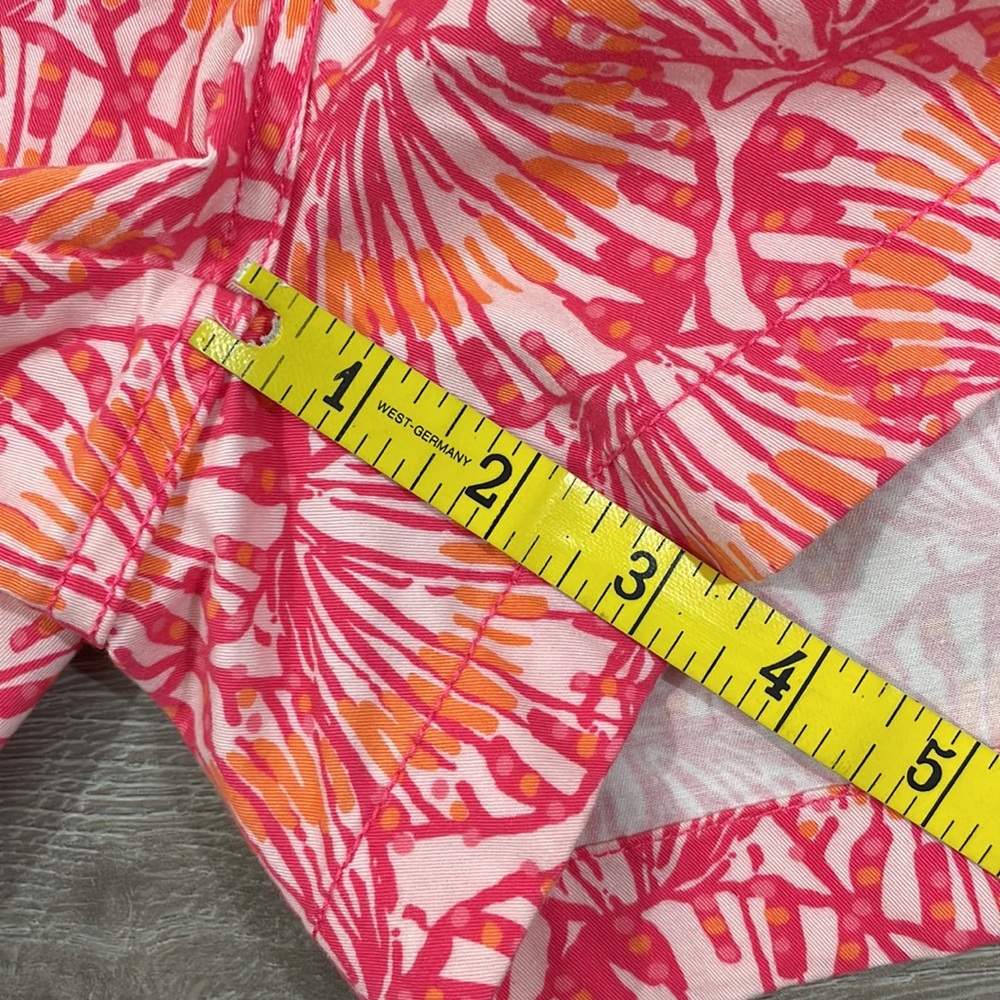 Vineyard Vines Pink and Orange Shell Print Women’s Shorts - Picture 12 of 16